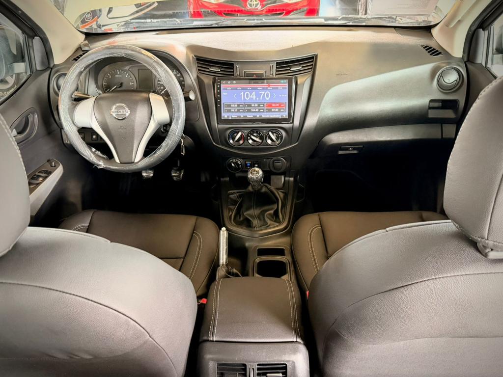 NISSAN Frontier - Foto