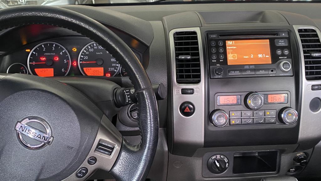 NISSAN Frontier - Foto