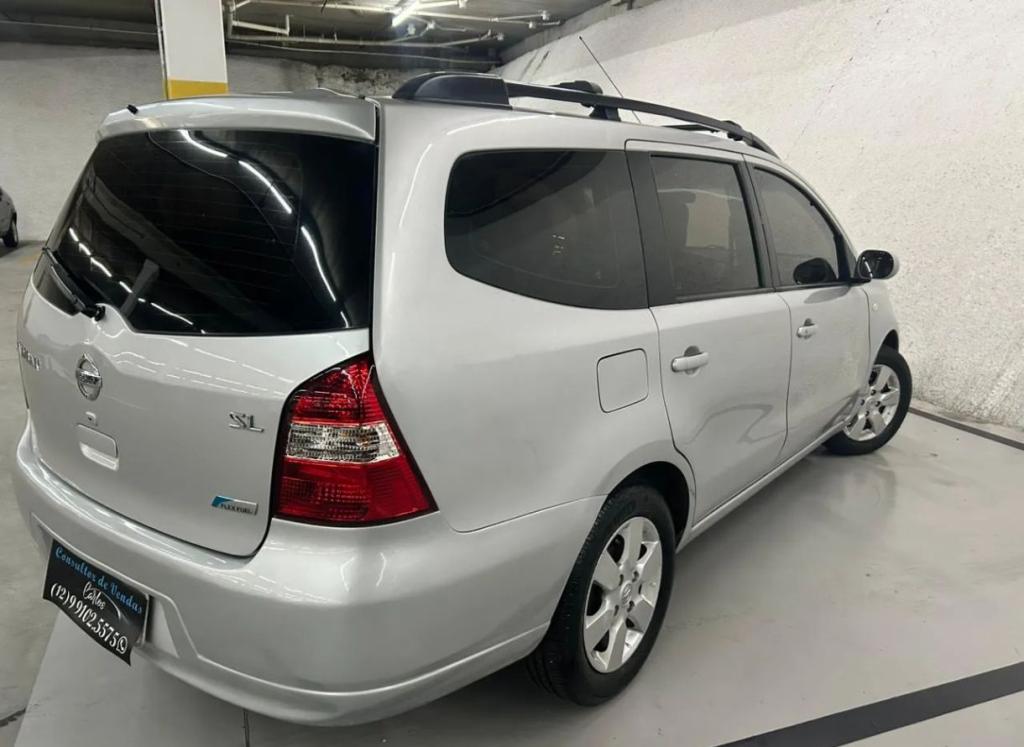NISSAN Grand Livina - Foto