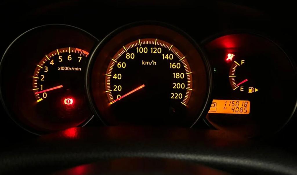 NISSAN Grand Livina - Foto