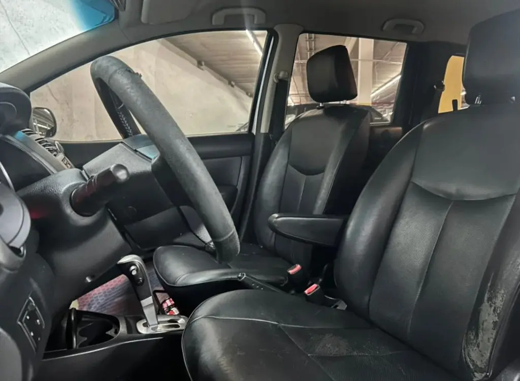 NISSAN Grand Livina - Foto