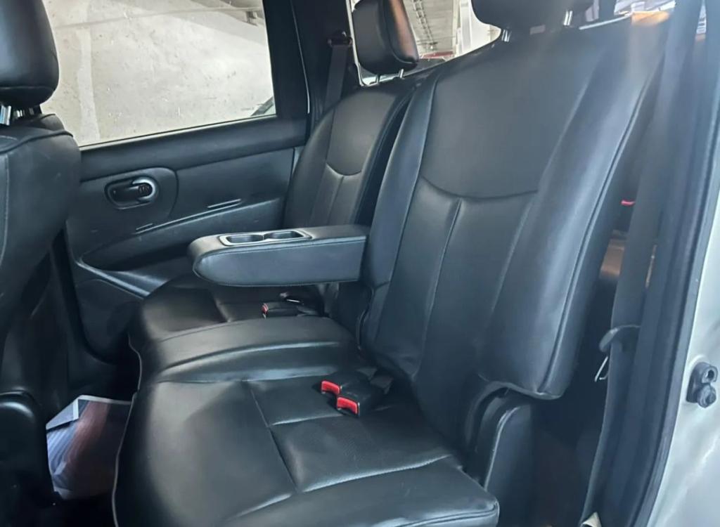 NISSAN Grand Livina - Foto