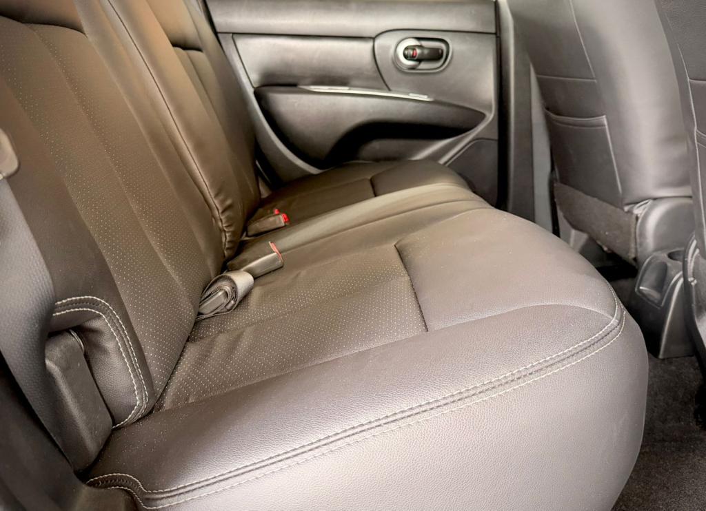 NISSAN Livina - Foto