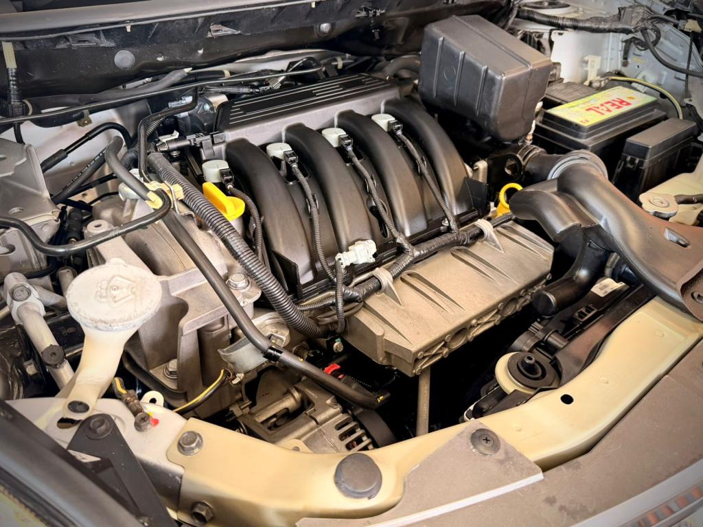 NISSAN Livina - Foto