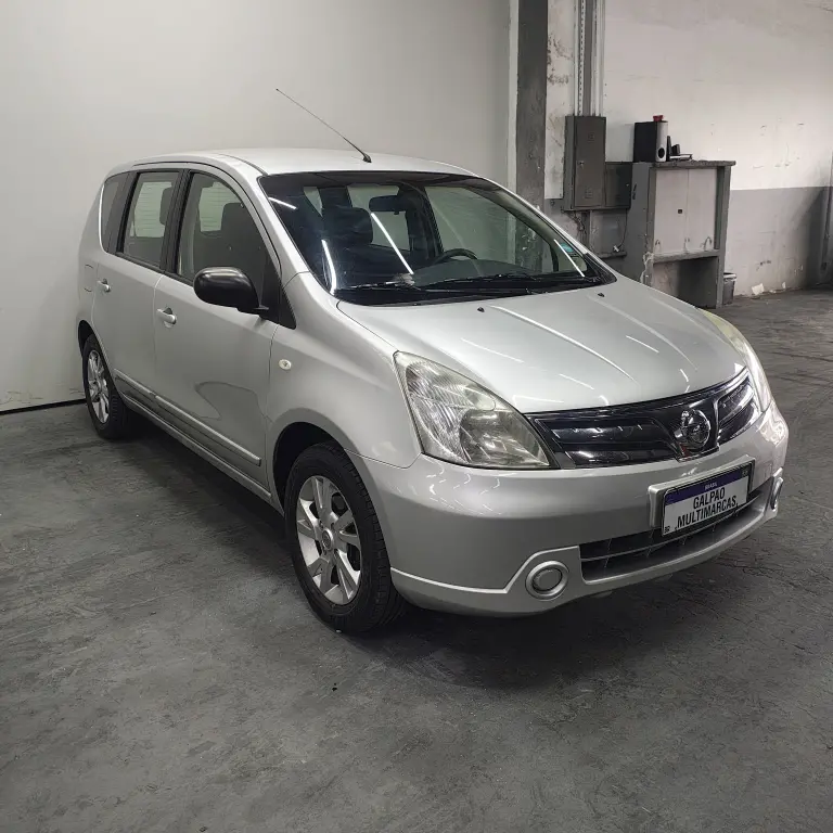 NISSAN Livina