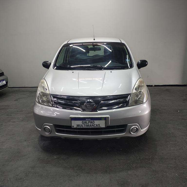 NISSAN Livina - Foto