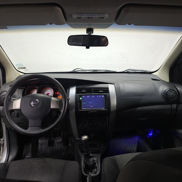 NISSAN Livina - Foto