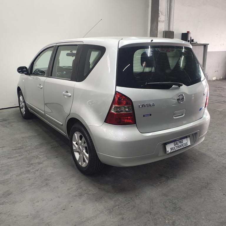 NISSAN Livina - Foto