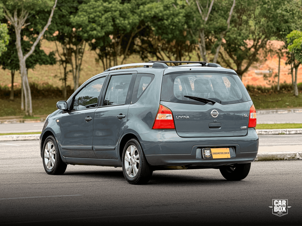 NISSAN Livina - Foto