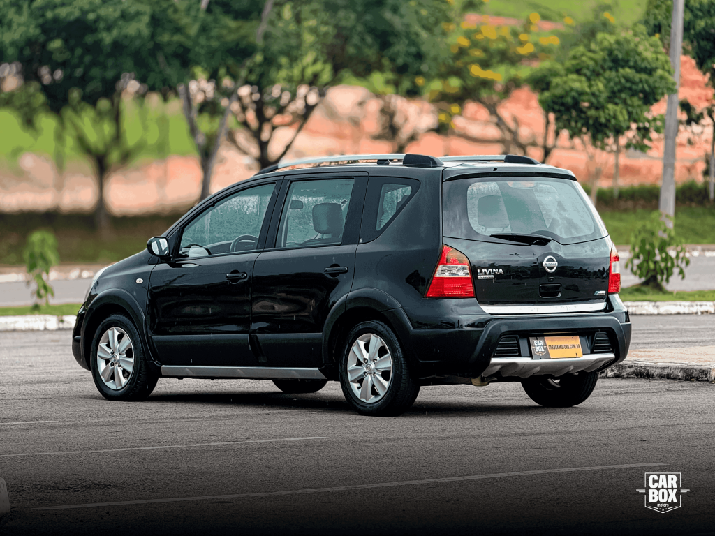 NISSAN Livina - Foto