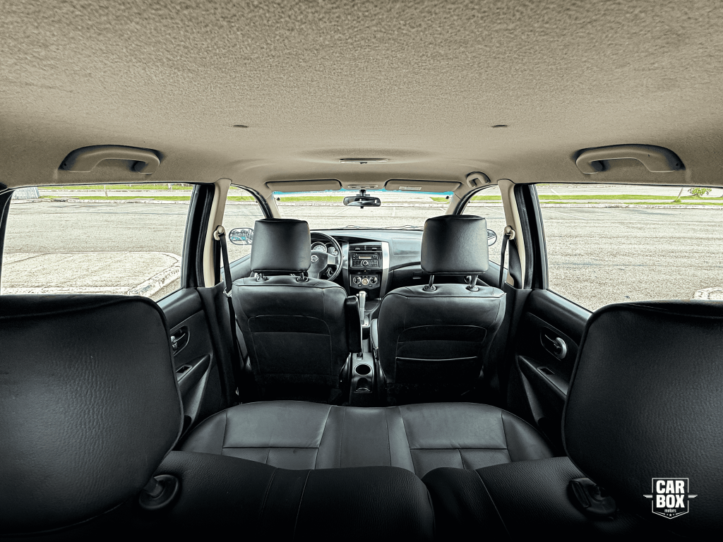 NISSAN Livina - Foto