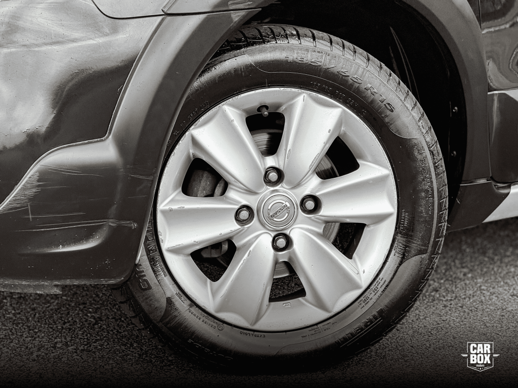 NISSAN Livina - Foto