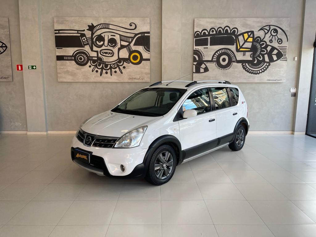 NISSAN Livina - Foto