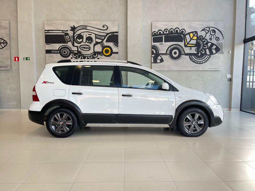 NISSAN Livina - Foto