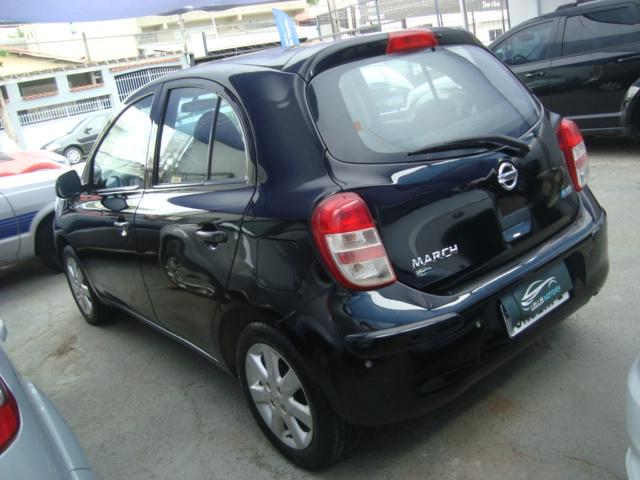 NISSAN March - Foto