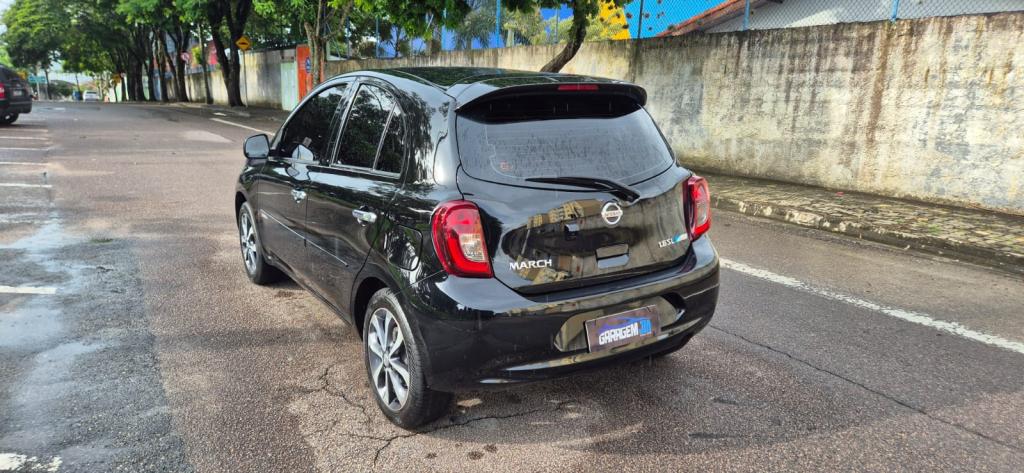 NISSAN March - Foto