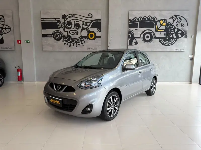 NISSAN March - Foto