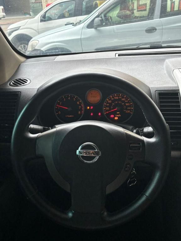 NISSAN Sentra - Foto