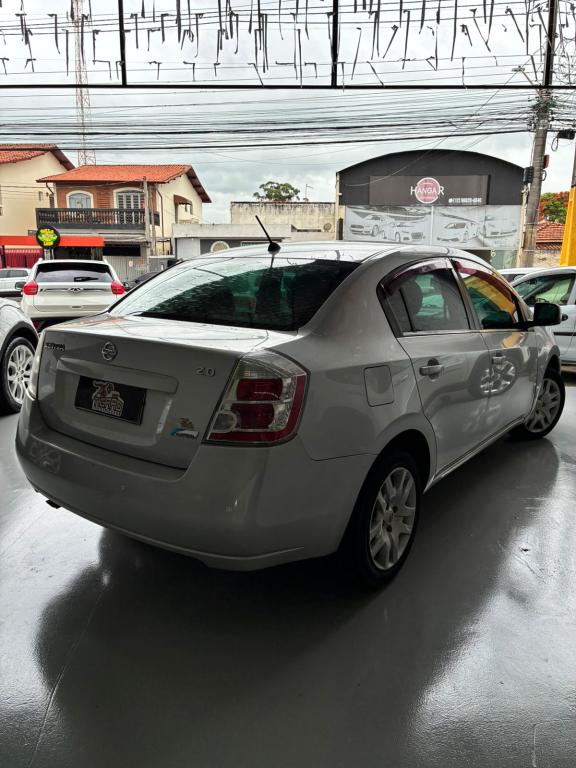 NISSAN Sentra - Foto