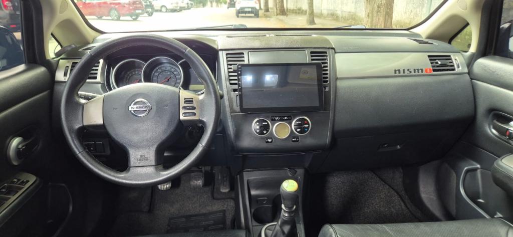 NISSAN Tiida Hatch - Foto