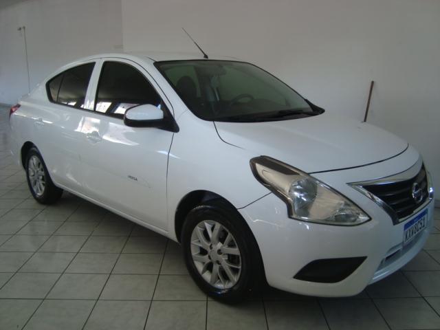 NISSAN Versa Sedan