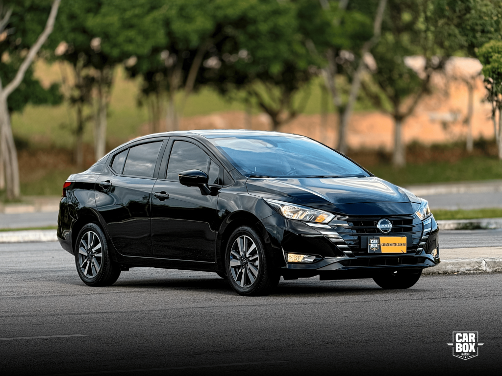 NISSAN Versa Sedan - Foto