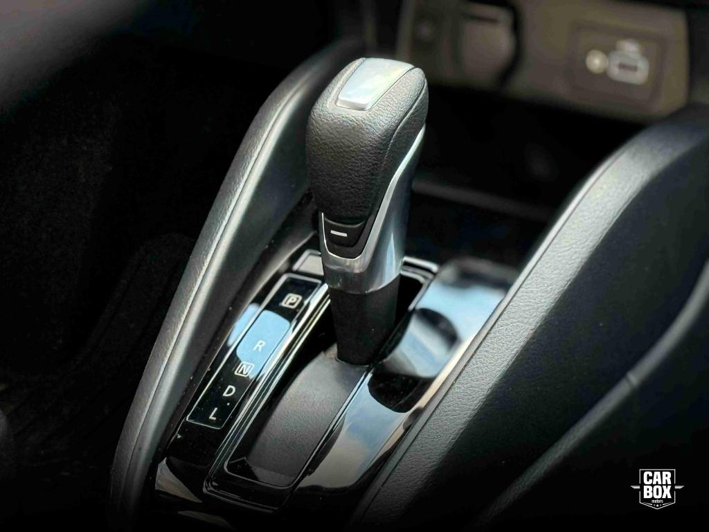 NISSAN Versa Sedan - Foto