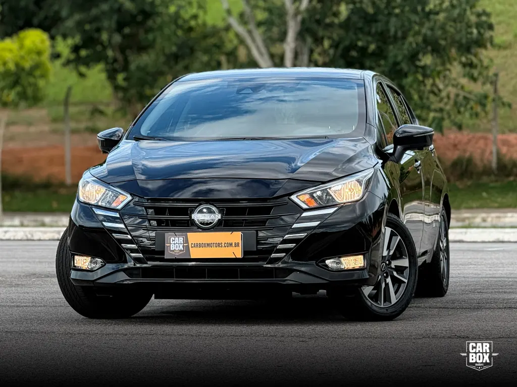 NISSAN Versa Sedan - Foto