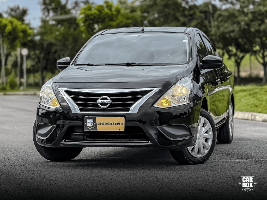 NISSAN Versa Sedan