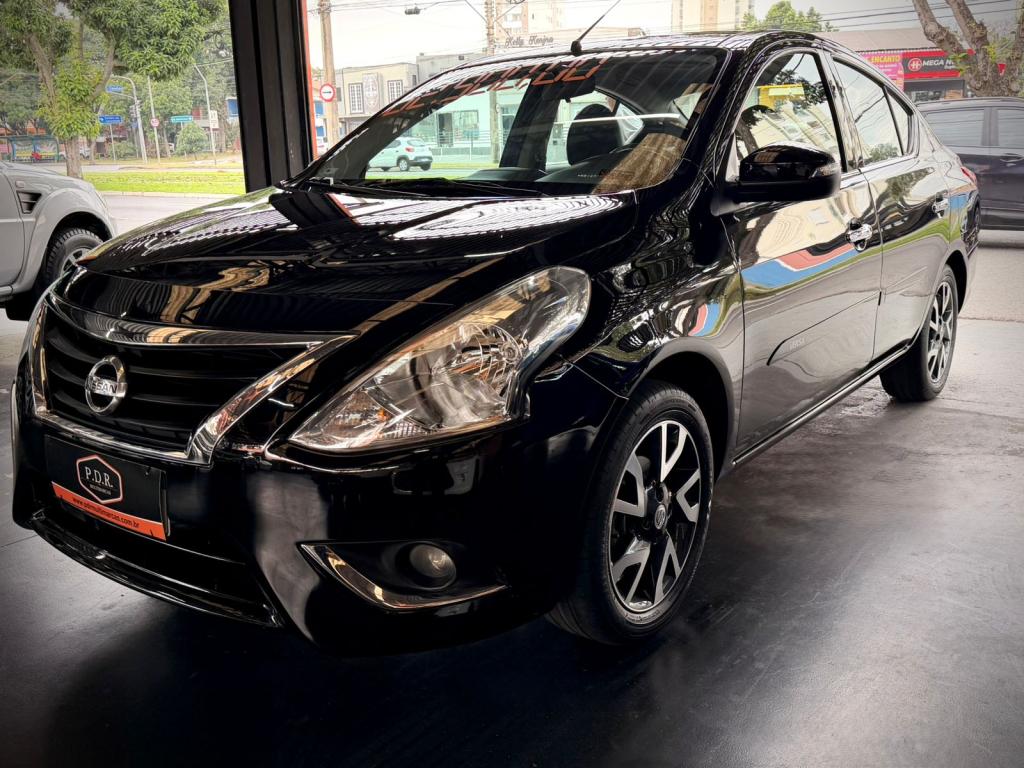 NISSAN Versa Sedan
