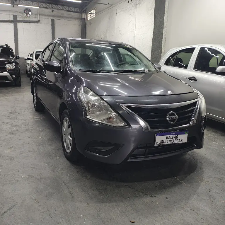 NISSAN Versa Sedan