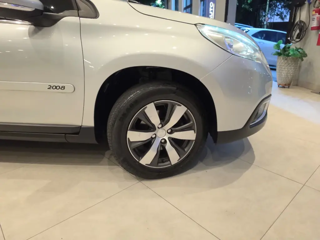 PEUGEOT 2008 - Foto