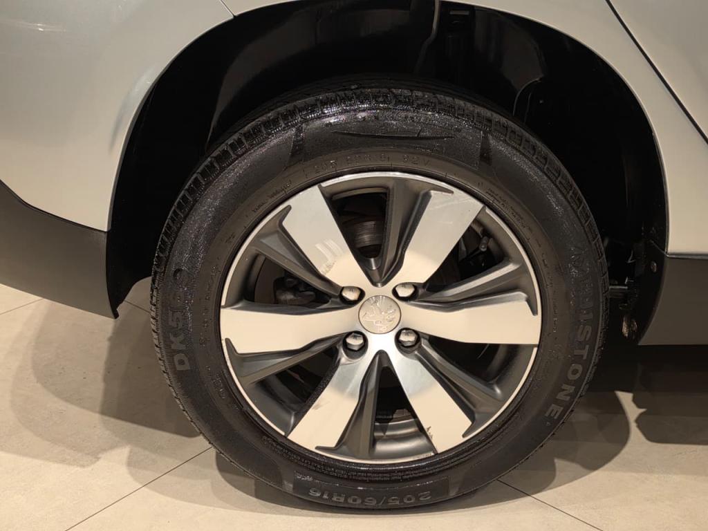 PEUGEOT 2008 - Foto