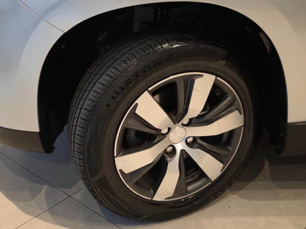 PEUGEOT 2008 - Foto