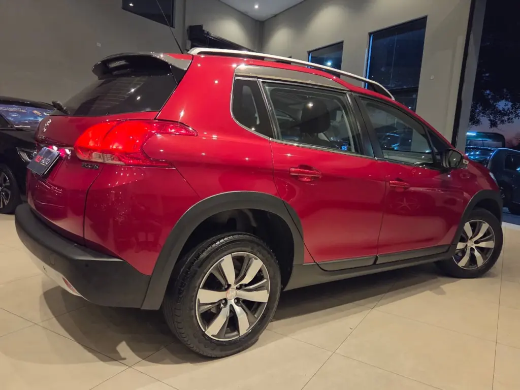 PEUGEOT 2008 - Foto