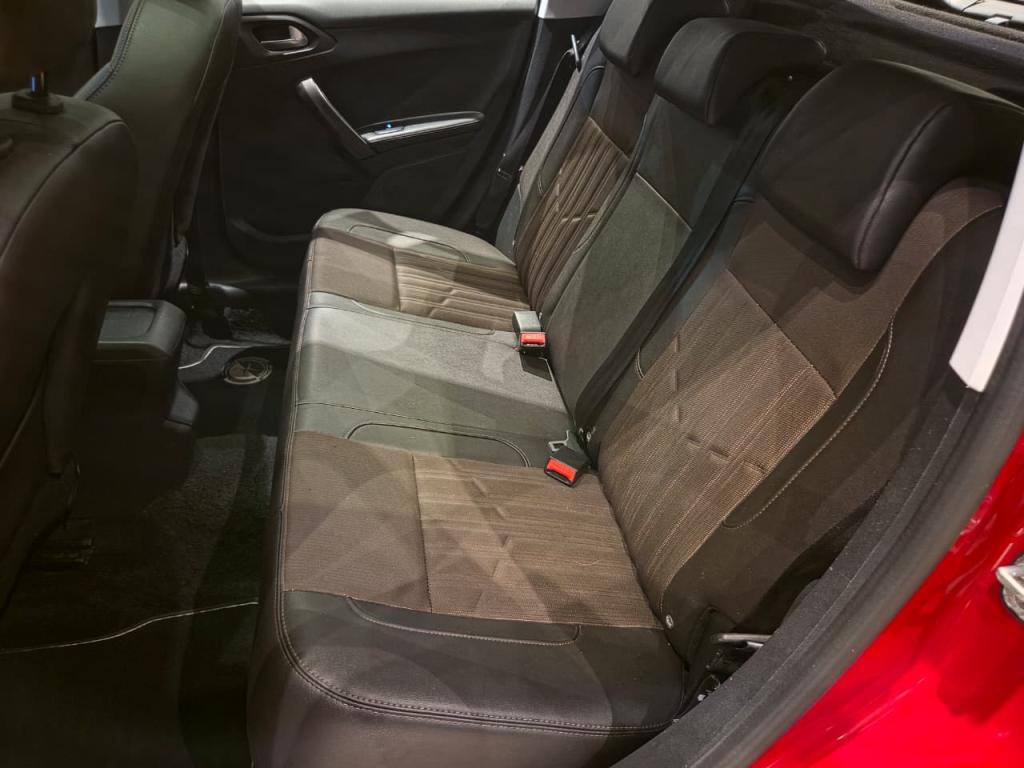 PEUGEOT 2008 - Foto