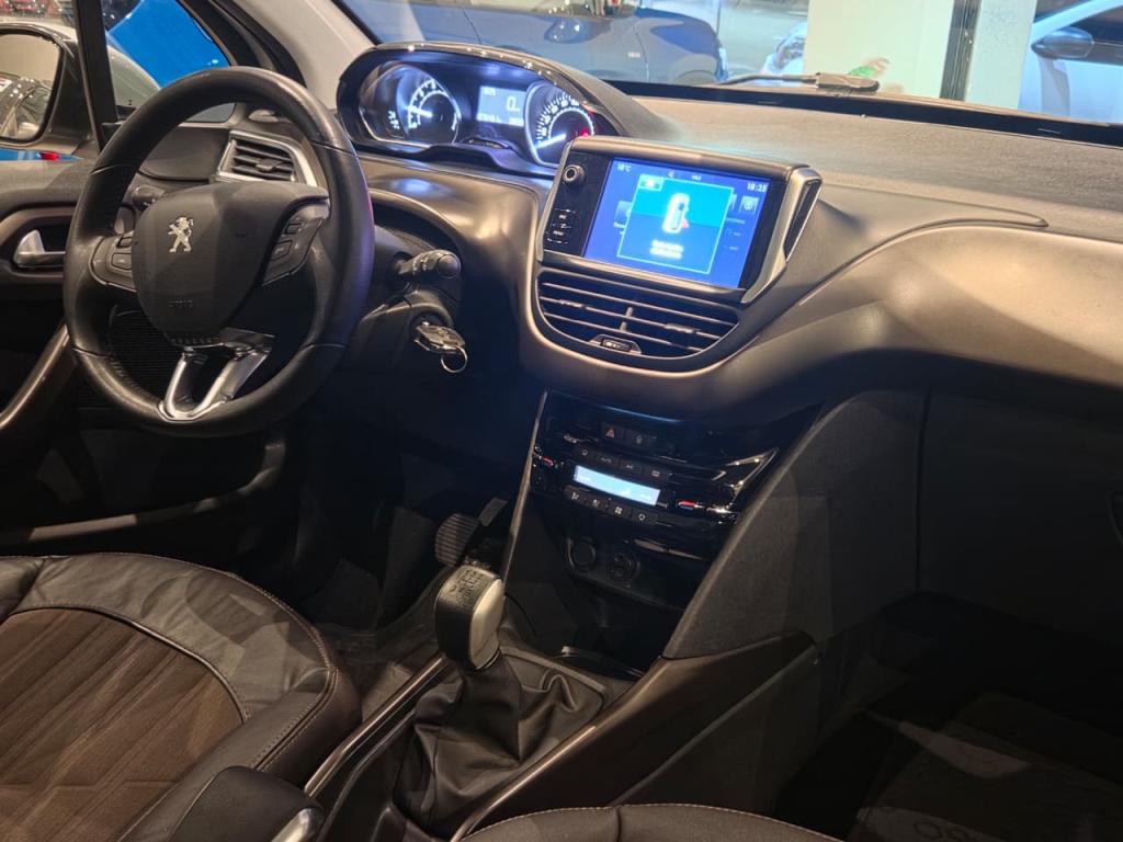 PEUGEOT 2008 - Foto