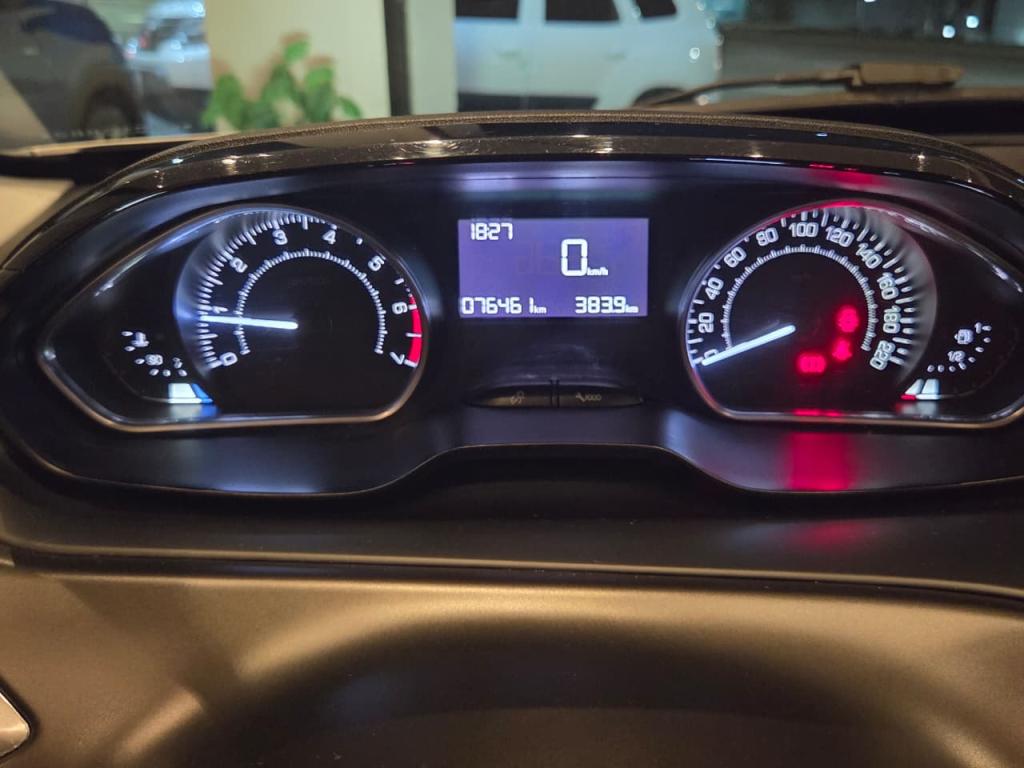 PEUGEOT 2008 - Foto