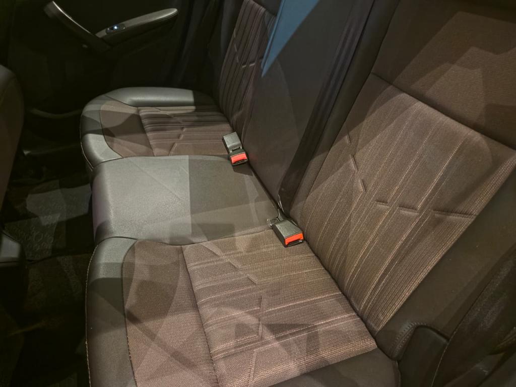 PEUGEOT 2008 - Foto