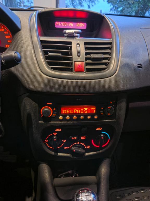 PEUGEOT 207 Hatch - Foto
