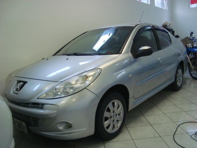 PEUGEOT 207 Sedan - Foto