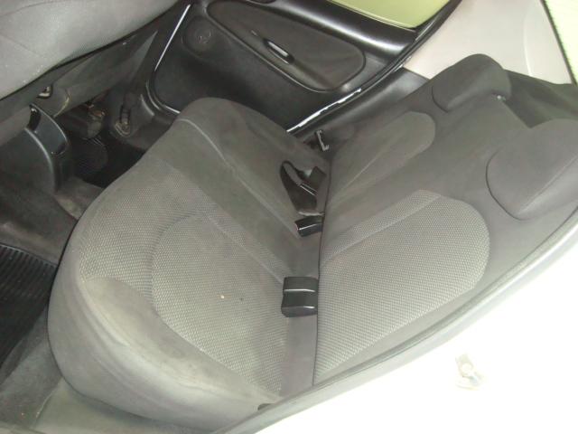 PEUGEOT 207 Sedan - Foto