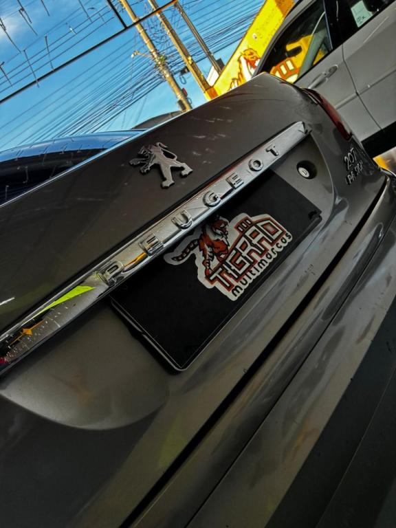 PEUGEOT 207 Sedan - Foto