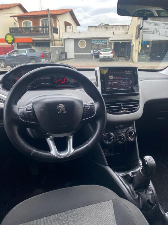 PEUGEOT 208 - Foto