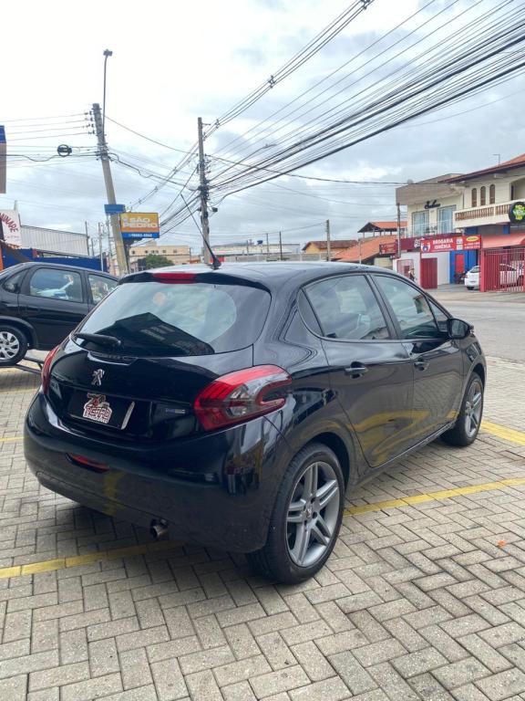 PEUGEOT 208 - Foto