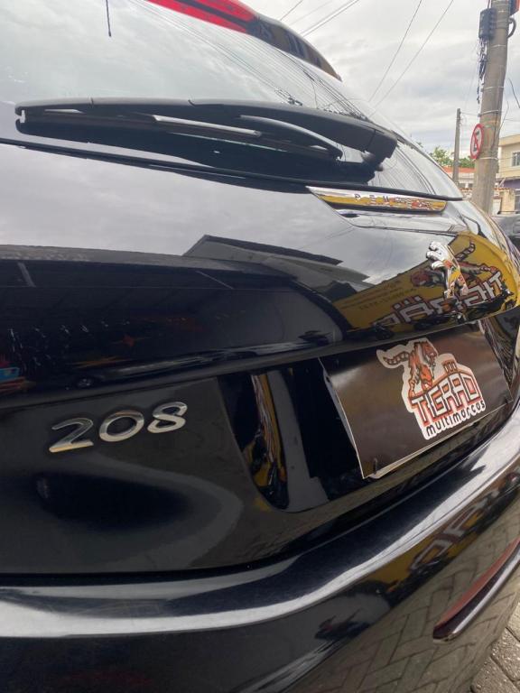 PEUGEOT 208 - Foto