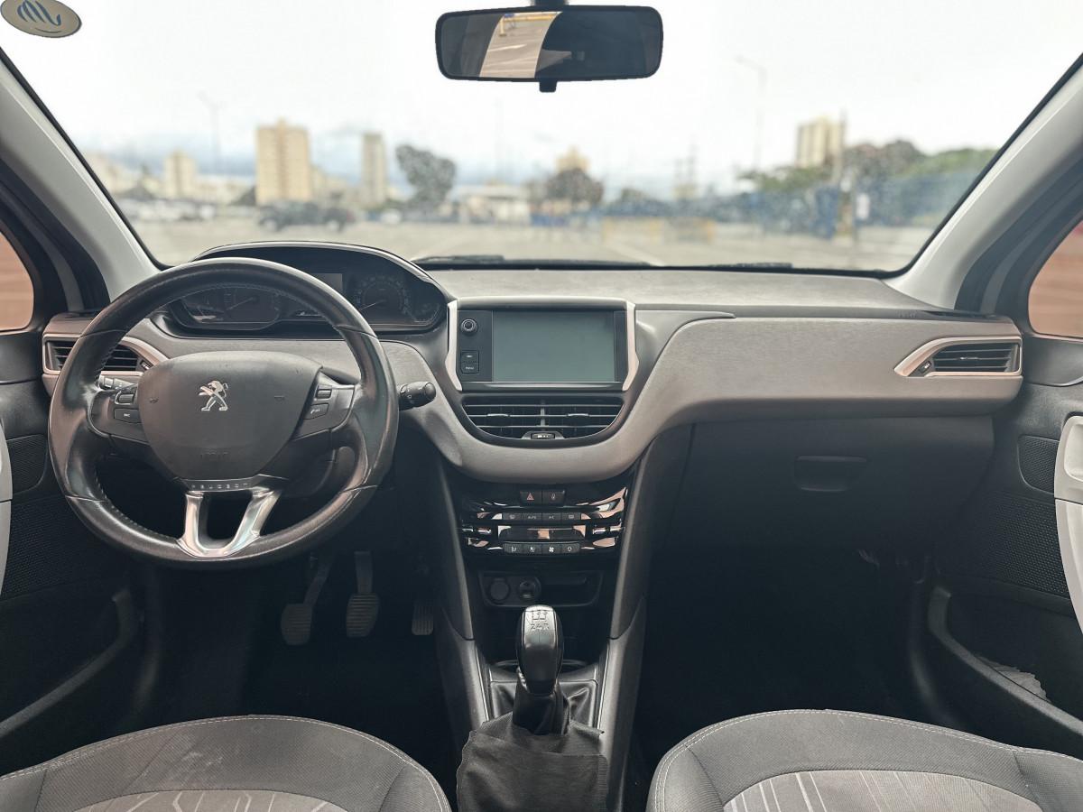 PEUGEOT 208 - Foto