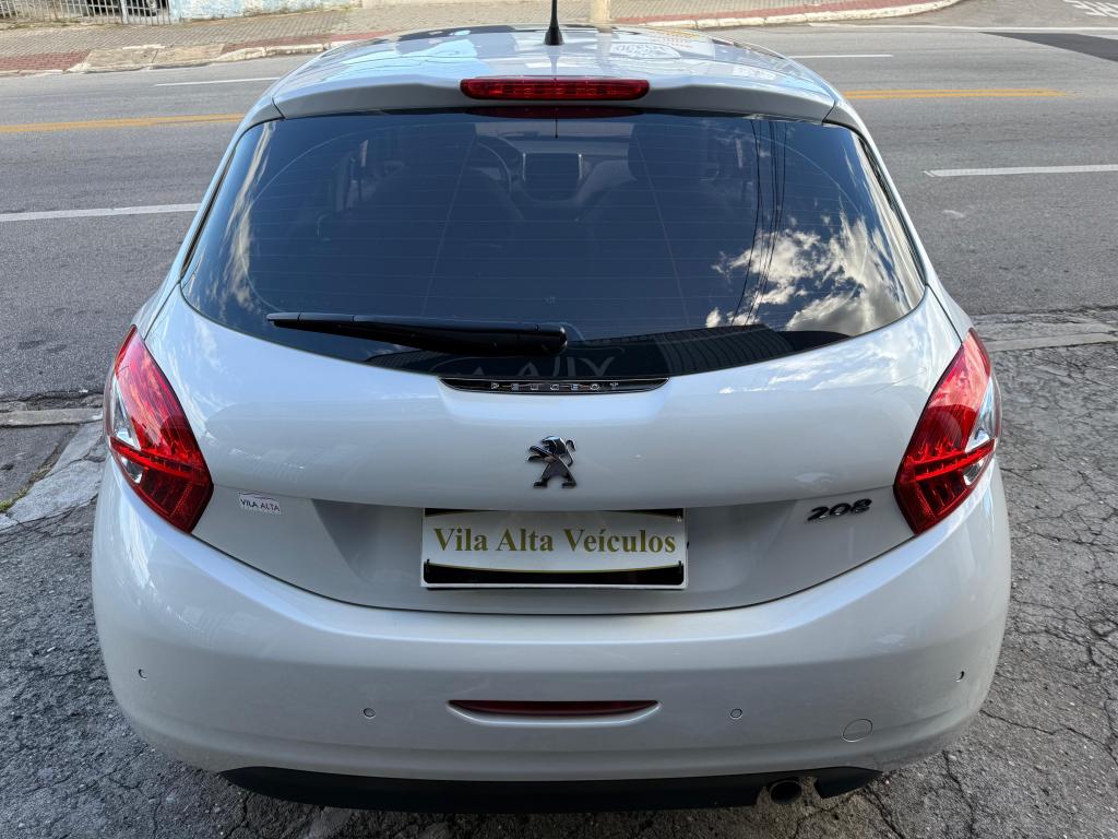 PEUGEOT 208 - Foto