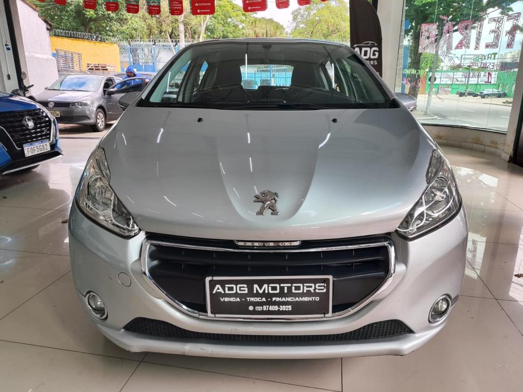 PEUGEOT 208 - Foto
