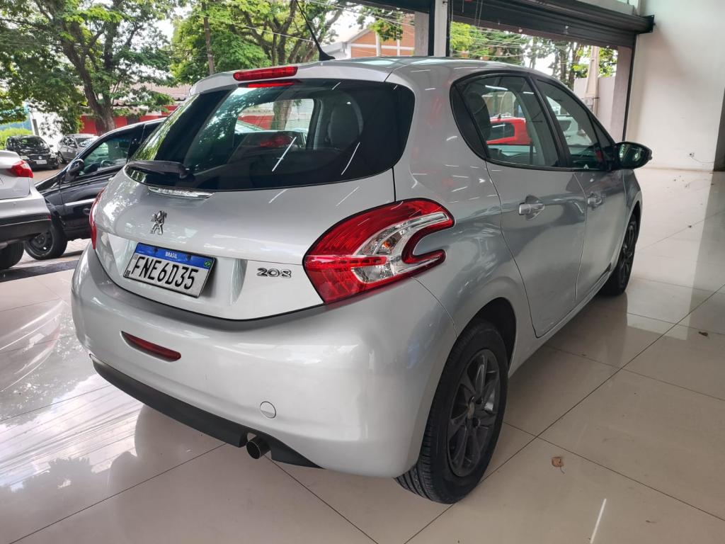 PEUGEOT 208 - Foto